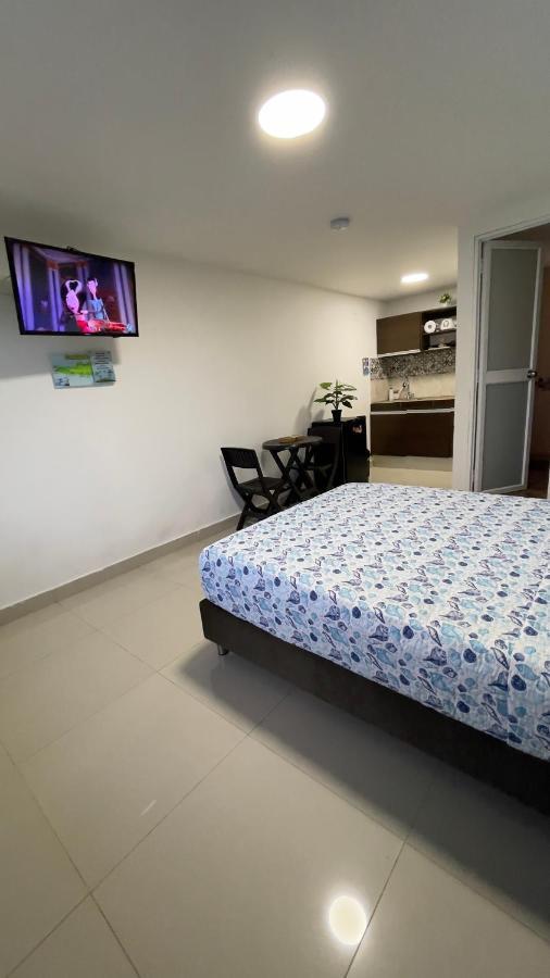 Sea Life Apartamentos En Via Principal Centro Y San Luis San Andrés المظهر الخارجي الصورة