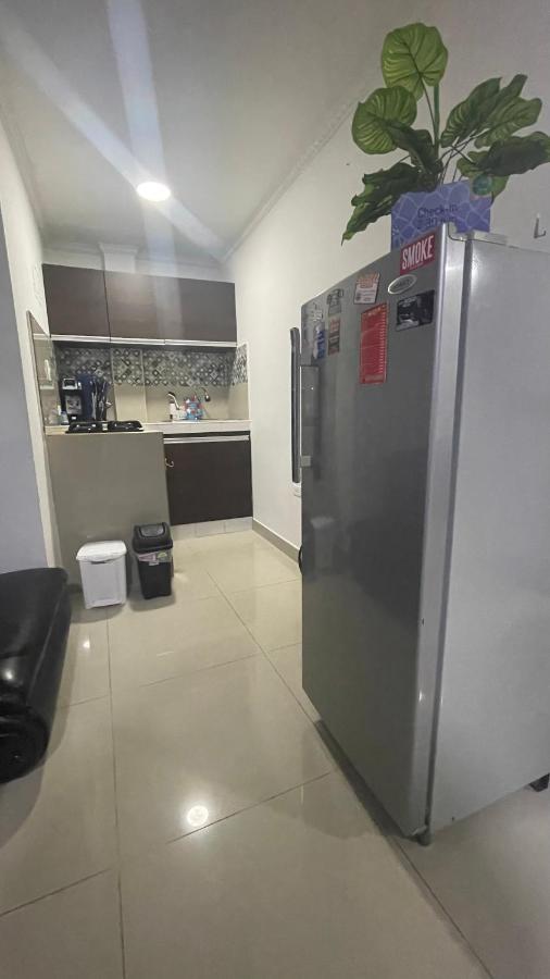 Sea Life Apartamentos En Via Principal Centro Y San Luis San Andrés المظهر الخارجي الصورة