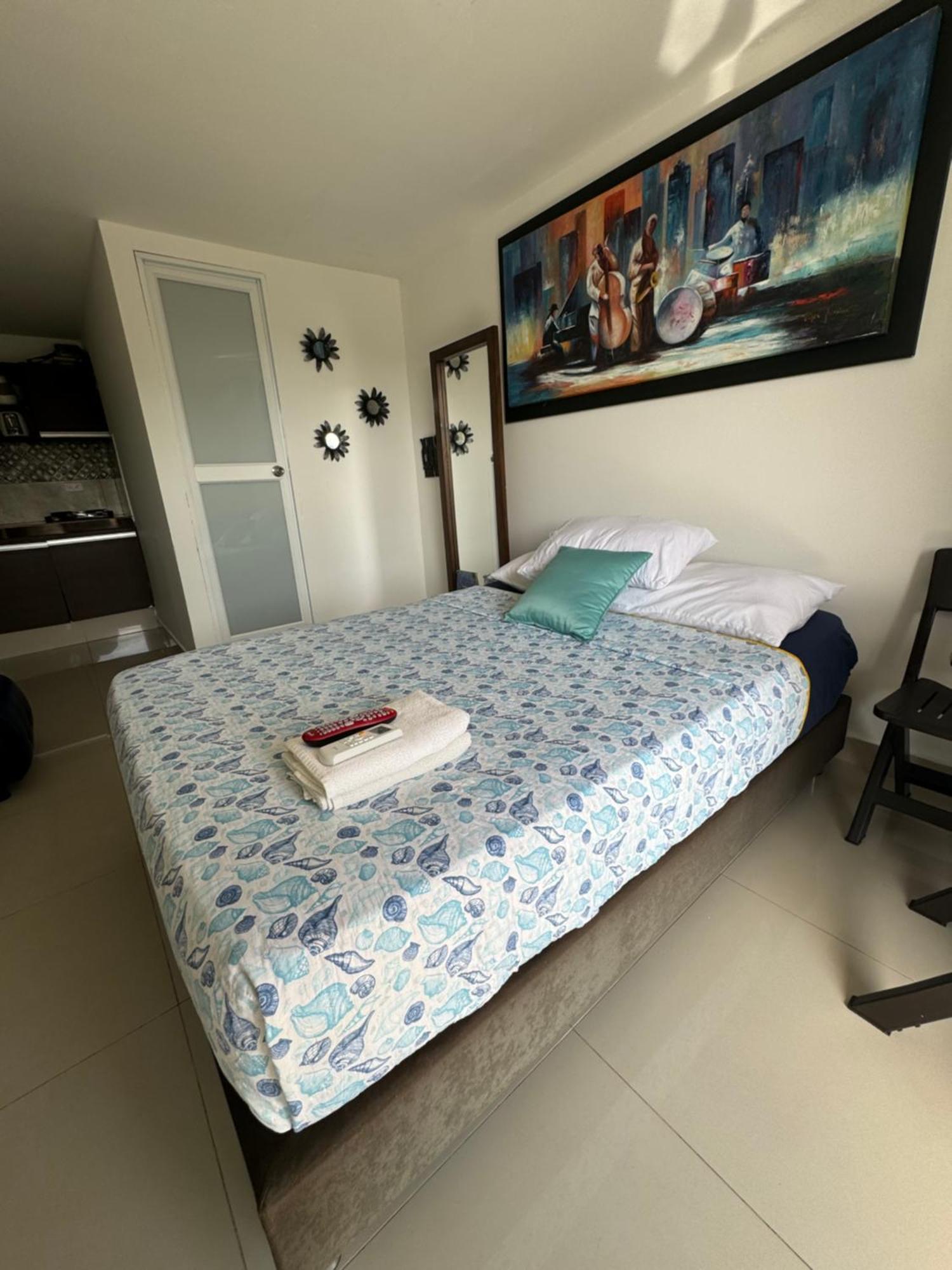 Sea Life Apartamentos En Via Principal Centro Y San Luis San Andrés المظهر الخارجي الصورة