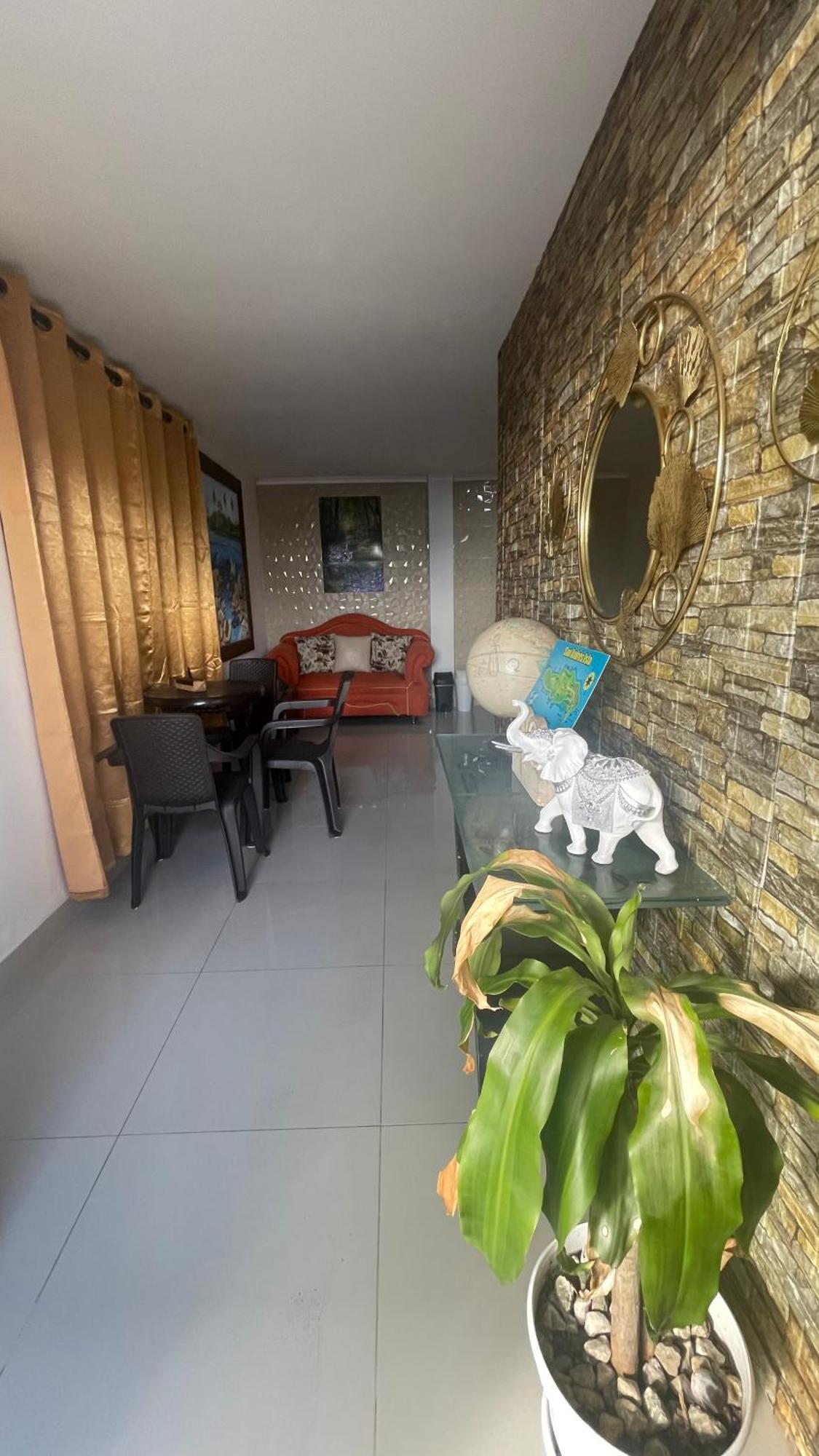 Sea Life Apartamentos En Via Principal Centro Y San Luis San Andrés المظهر الخارجي الصورة