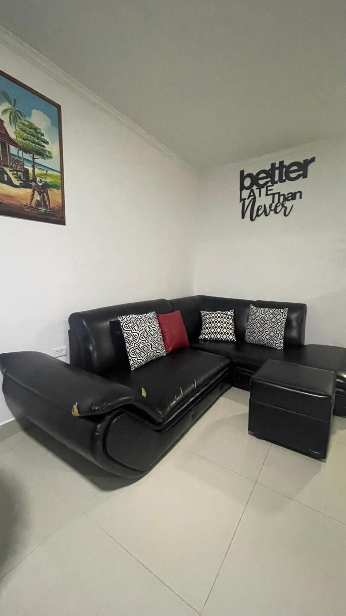 Sea Life Apartamentos En Via Principal Centro Y San Luis San Andrés المظهر الخارجي الصورة