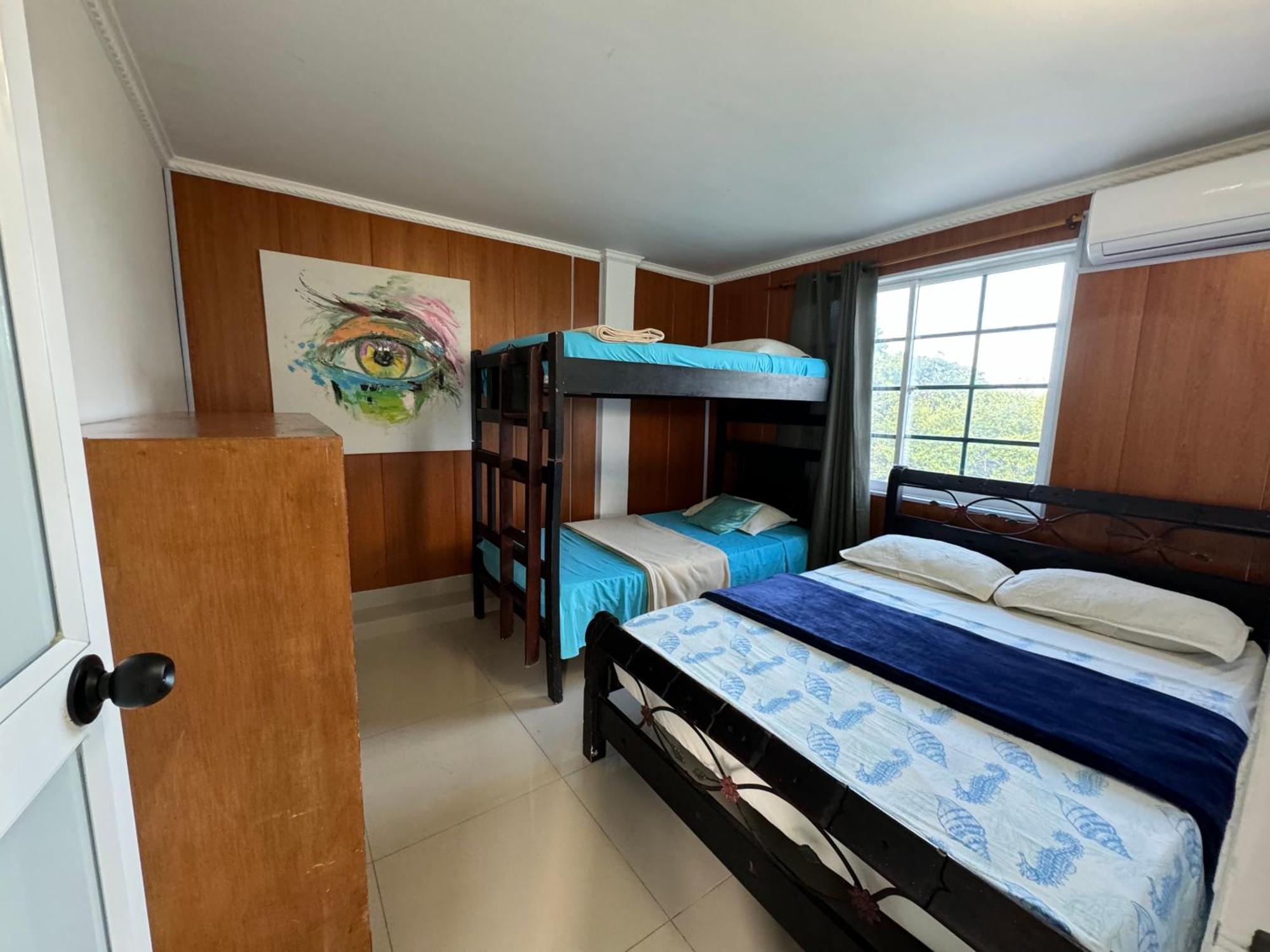 Sea Life Apartamentos En Via Principal Centro Y San Luis San Andrés المظهر الخارجي الصورة