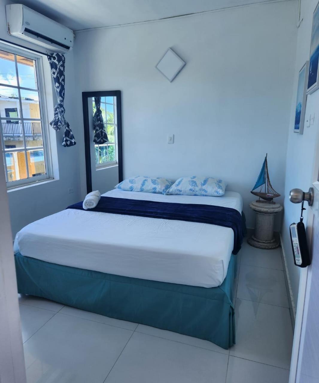 Sea Life Apartamentos En Via Principal Centro Y San Luis San Andrés المظهر الخارجي الصورة